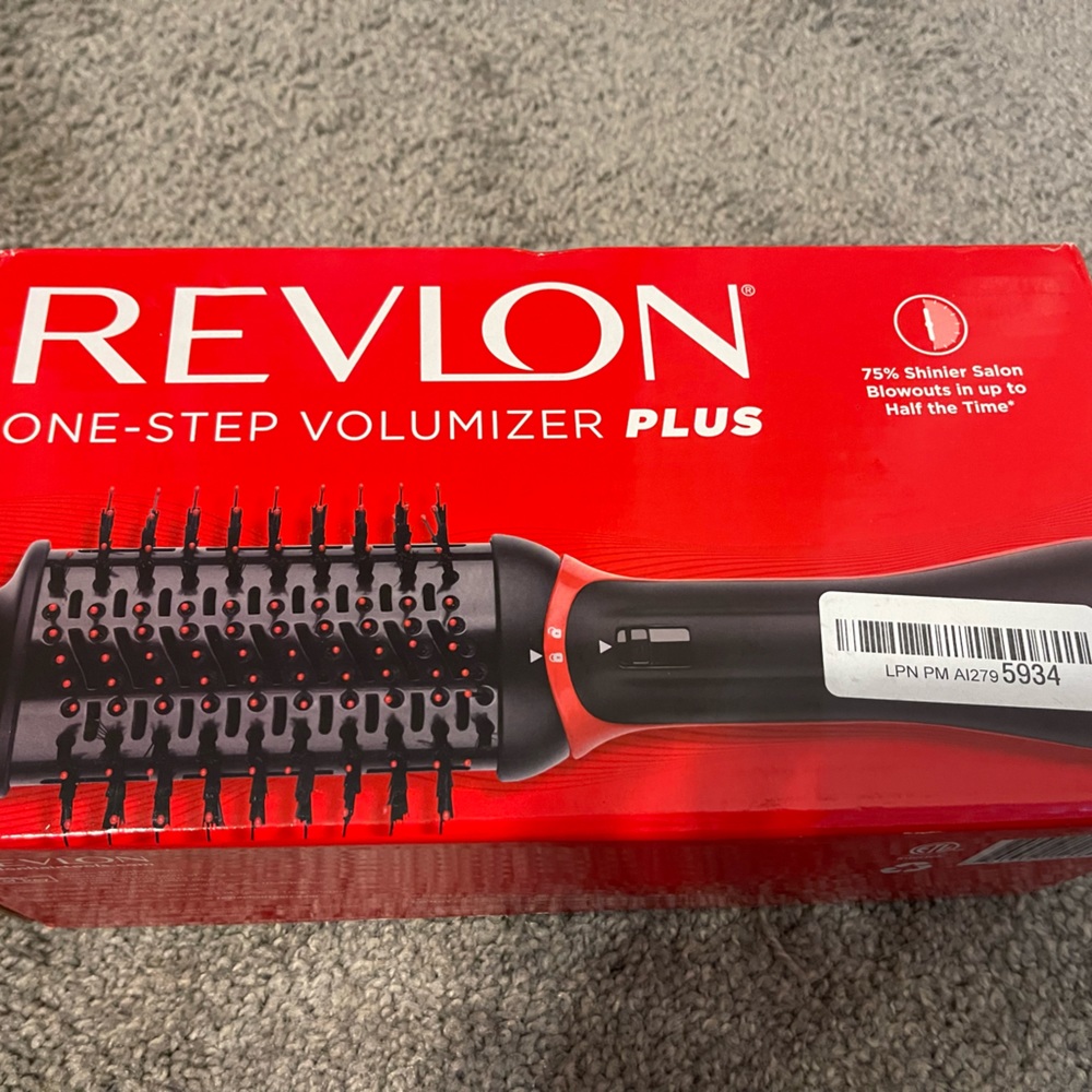 Brand new Revlon one step Volumizer plus